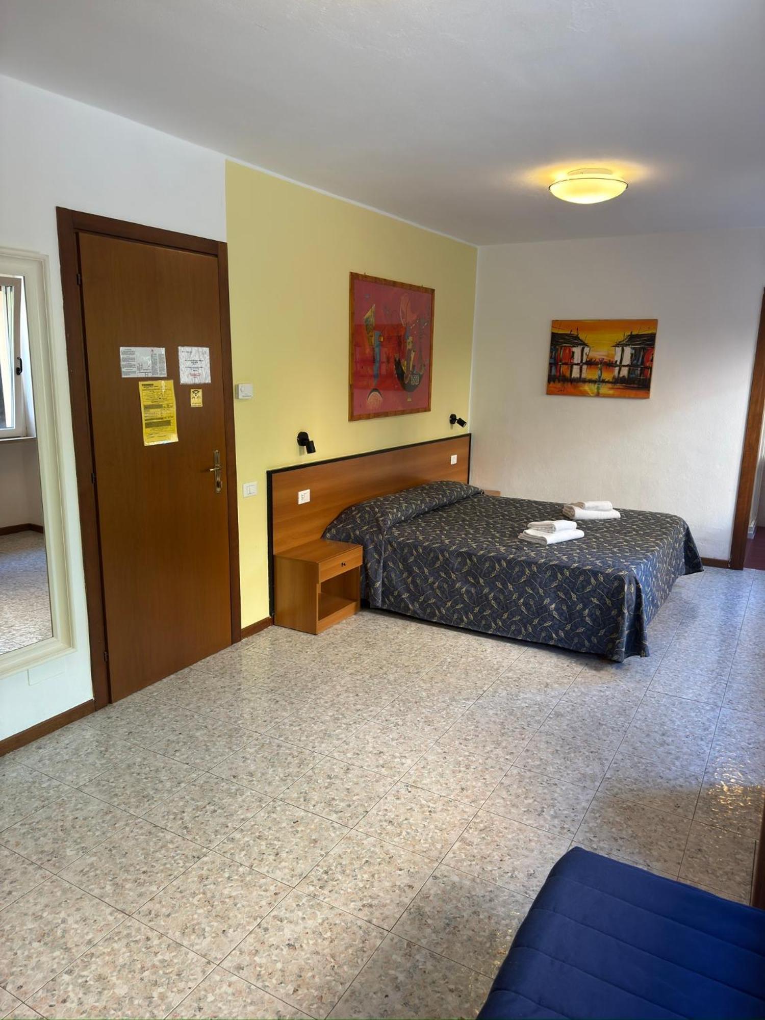 Hotel Benacus Bardolino Ngoại thất bức ảnh