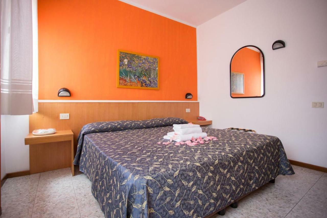 Hotel Benacus Bardolino Ngoại thất bức ảnh
