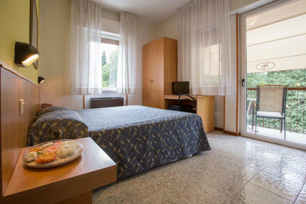 Hotel Benacus Bardolino Ngoại thất bức ảnh